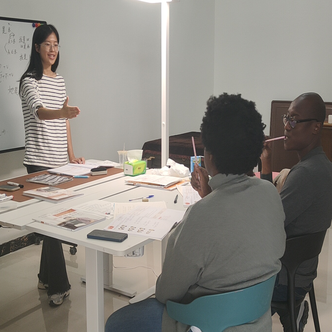 Students working together in collaborative study sessions for Mandarin Chinese learning